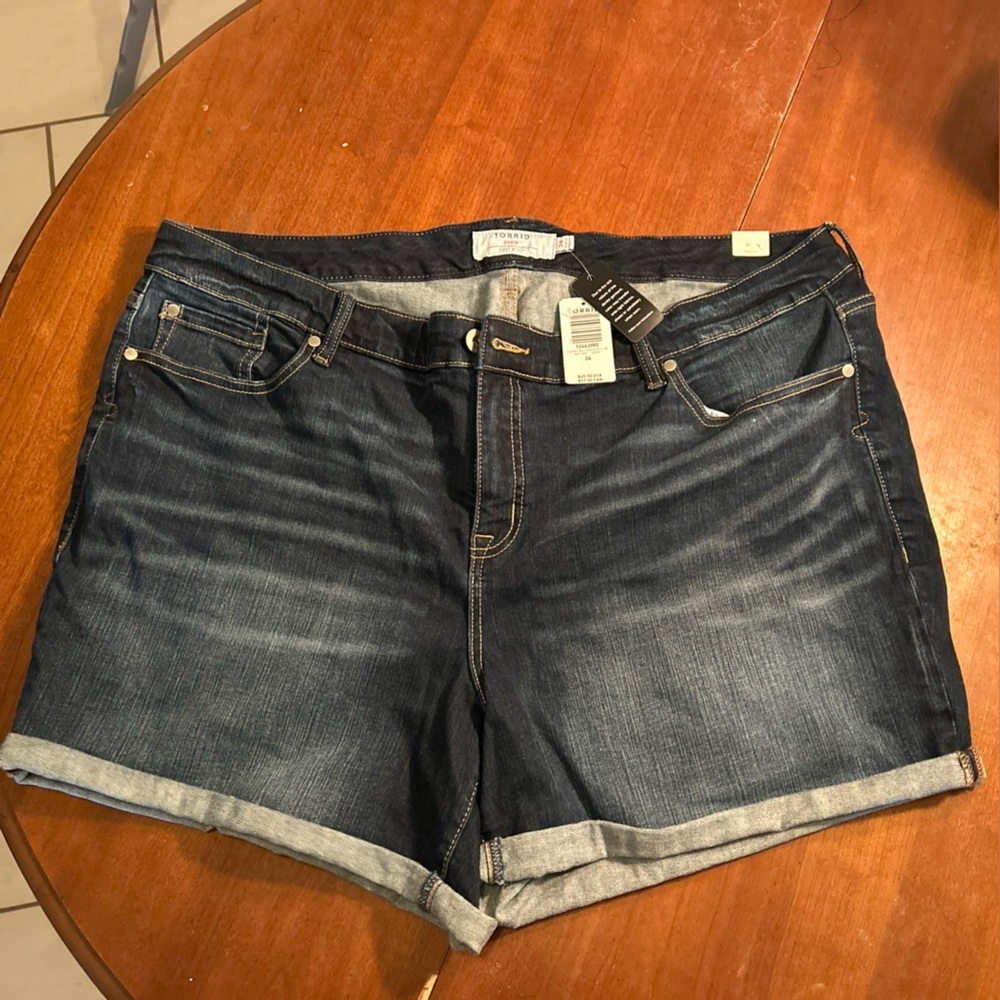 Torrid Denim 24 NWT